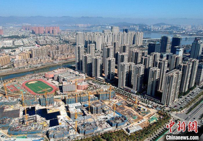  資料圖：航拍一處新建住宅。 <a target='_blank' href='/'>中新社</a>記者 呂明 攝